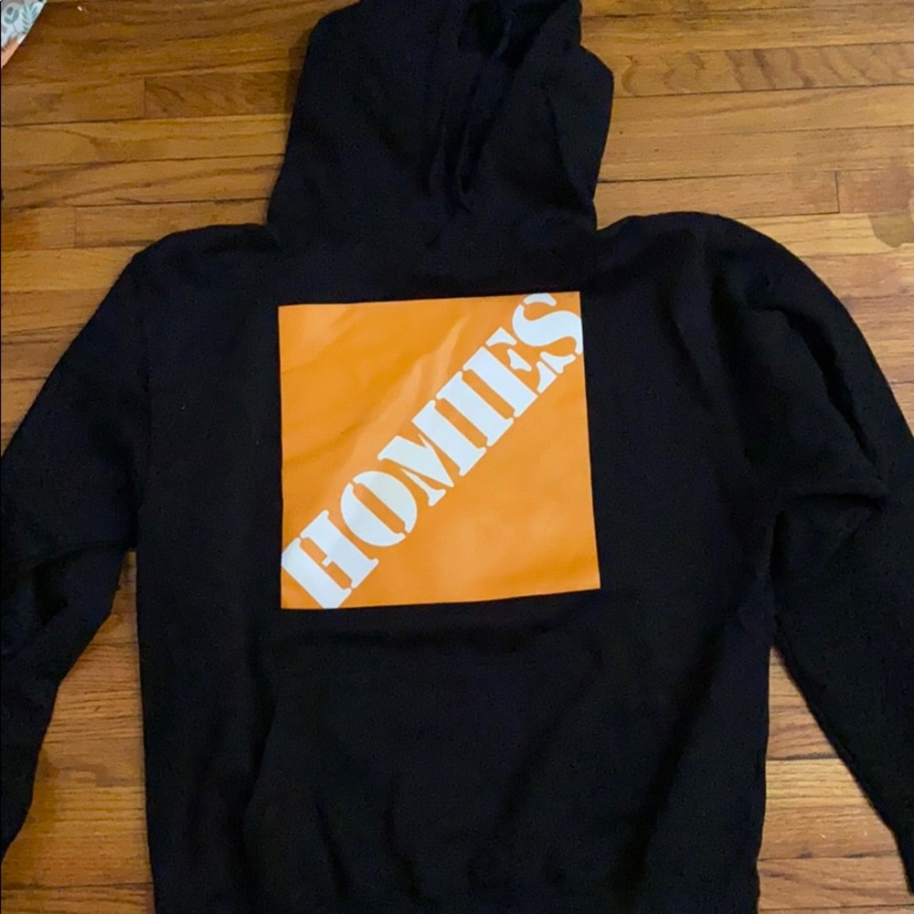 BLACK HOODIE